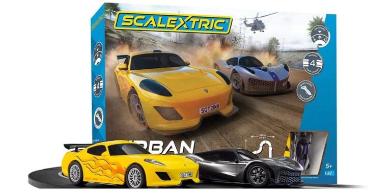 Scalextric Urban Rampage Yellow GT vs Silver Rasio C-20 1:32 Scale Model Slot Car Set