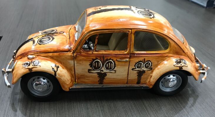 *ONE OFF* Peter Browne Custom Painted Emu Art Volkswagen VW Beetle 1:18 Scale Model Car