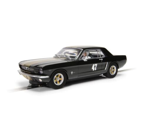 Scalextric Ford Mustang Black & Gold Livery 1:32 Scale Slot Car