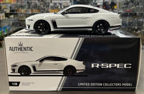 Ford Mustang R-SPEC Oxford White 1:18 Scale Model Car