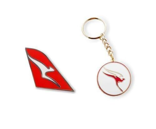 Set Of 2 Qantas Australia Tail Fin Logo Pin & Retro Round Keyring Key Ring Aviation Airline Kangaroo 