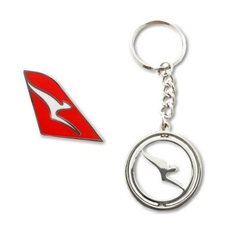 Set Of 2 Qantas Australia Tail Fin Logo Pin & Round Silver Spinning Keyring Key Ring Aviation Airline Kangaroo 