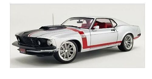 1969 Ford Mustang Boss 302 Street Fighter R 1:18 Scale Model Car