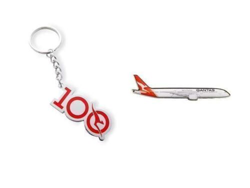 Set Of 2 Qantas Australia Celebrating 100 Years Keyring & Boeing B787 Plane Pin Aviation Airline Lapel Pin Kangaroo 