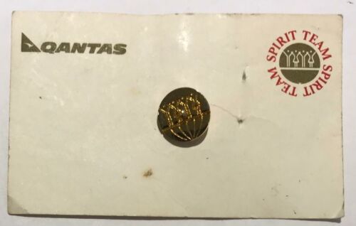 Qantas Original Staff Service Team Spirit 1990s Lapel Pin Badge - The Australian Airline