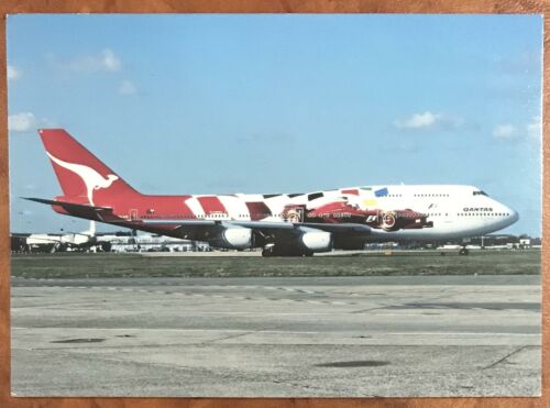 Qantas Airways Original Postcard - City of Melbourne F1 Boeing 747-438 at LHR 2000